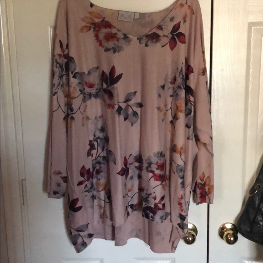 Quarter sleeve blouse